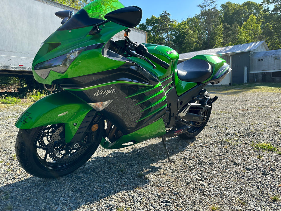 2015 Kawasaki ZX14 Color: Black/Green Mileage: 12,423 VIN: 010920