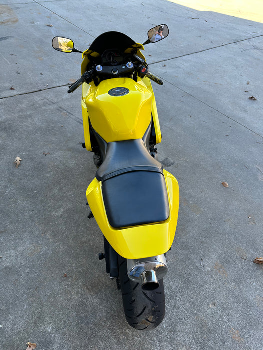 2003 Honda CBR600 Color: Yellow Mileage: 19,147 VIN: 005575