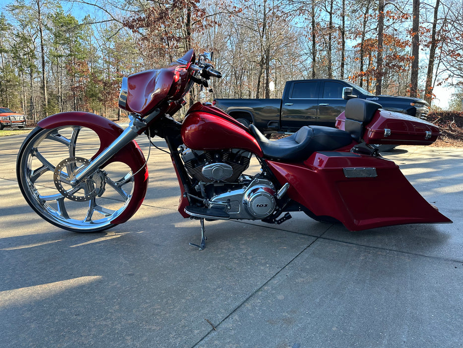 2012 Harley-Davidson Street Glide Color: Red Mileage: 32,862 VIN: 693894