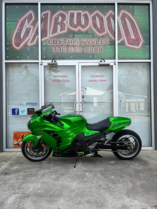 2012 Kawasaki ZX14 Color: Green Mileage: 8,702 VIN: 004302